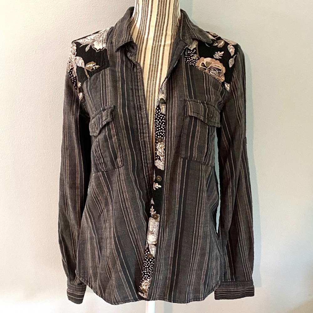 LIQUIDATING Free People Button Up